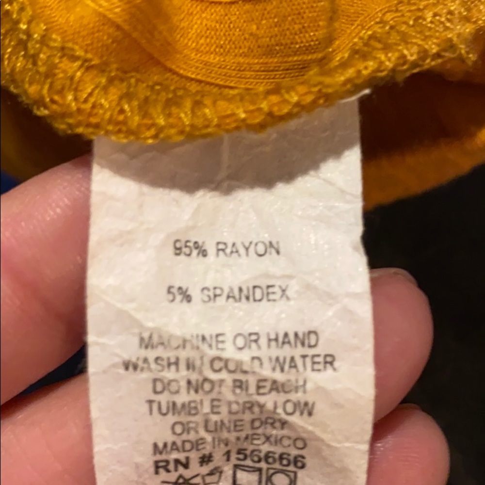 PLUS SIZE TOP - Picture 6 of 6